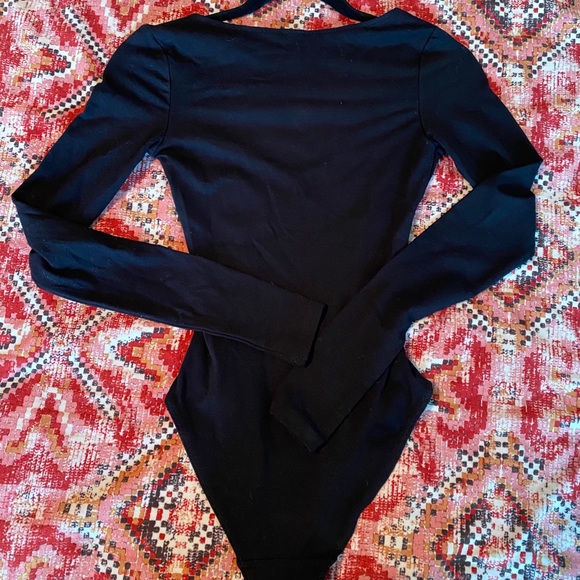 H&M black long sleeve bodysuit - Picture 2 of 5
